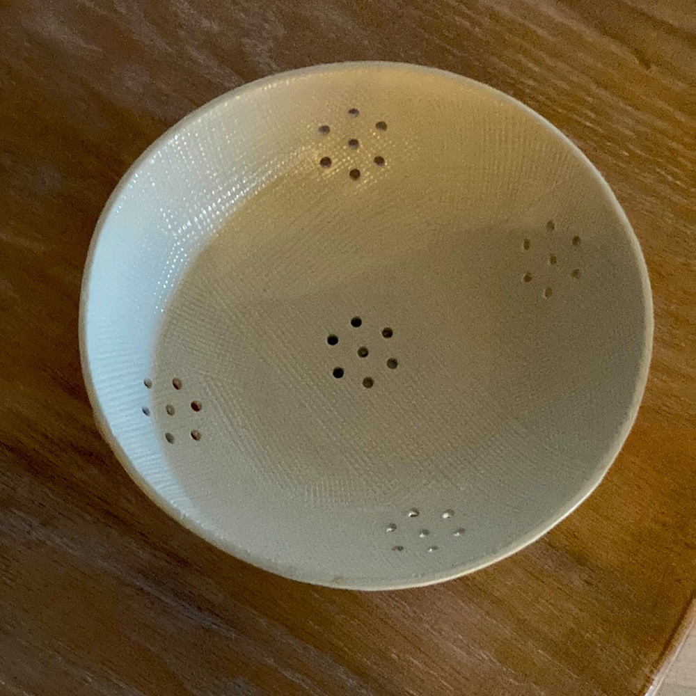 Fruit strainer bowl new ceramic solid white